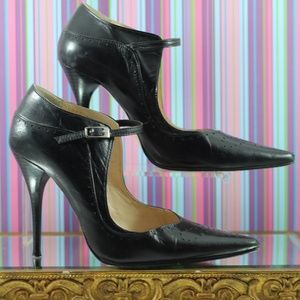 Bandolino Black Leather Heels